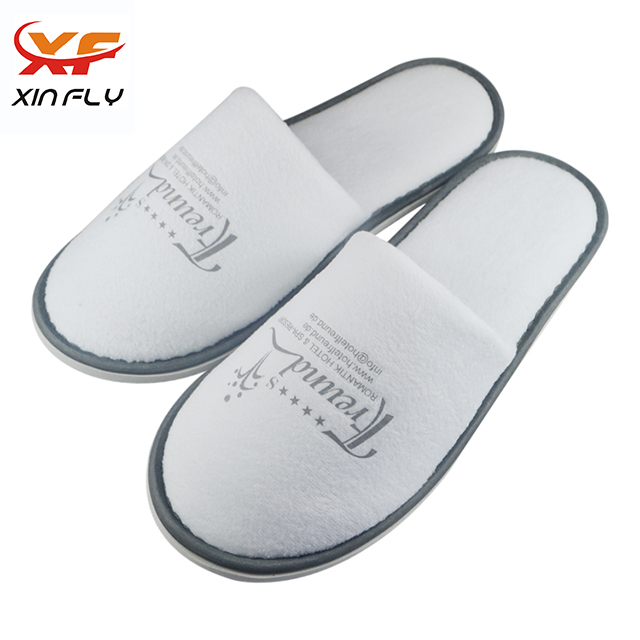 Chinelo de hotel de veludo branco baratoSapato de hotel de veludo branco barato