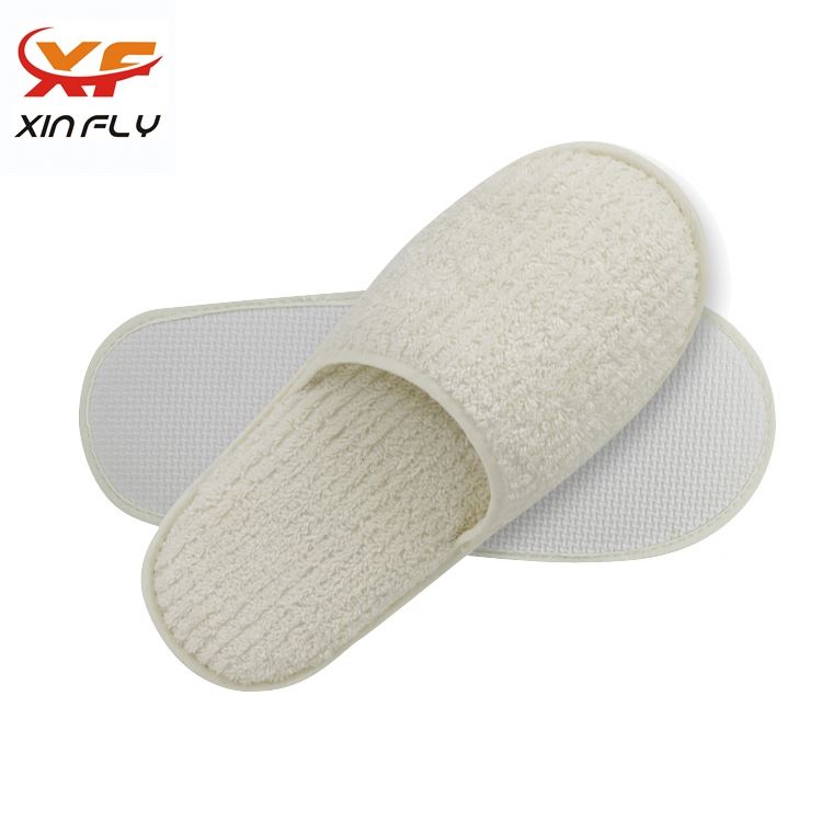 Luxury Closed toe hotel guest slipper with Label