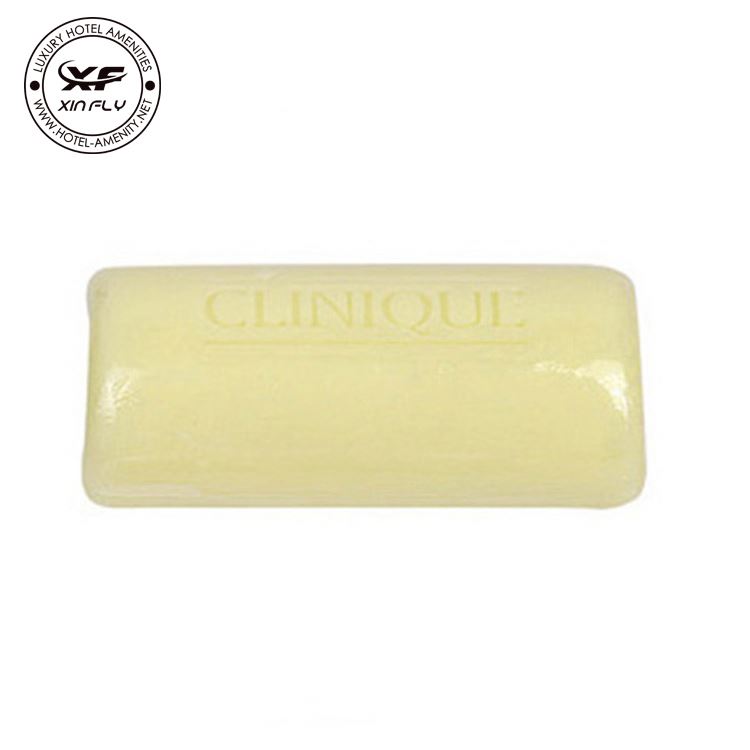 Beau savon d'hôtel pour le bain